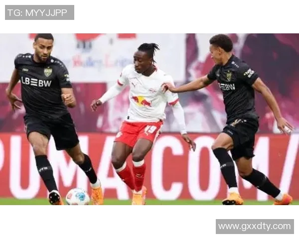 世界杯激战那不勒斯小胜莱比锡红牌事件引发全场热议