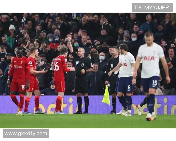 热刺在国王杯中以3-0战胜利物浦补时进球引发争议判罚全场沸腾