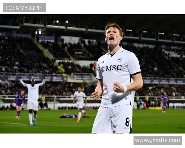 意甲激战:那不勒斯大胜曼联乌龙球引爆全场精彩瞬间回顾 意甲激战:那不勒斯大胜曼联乌龙球引爆全场精彩瞬间回顾