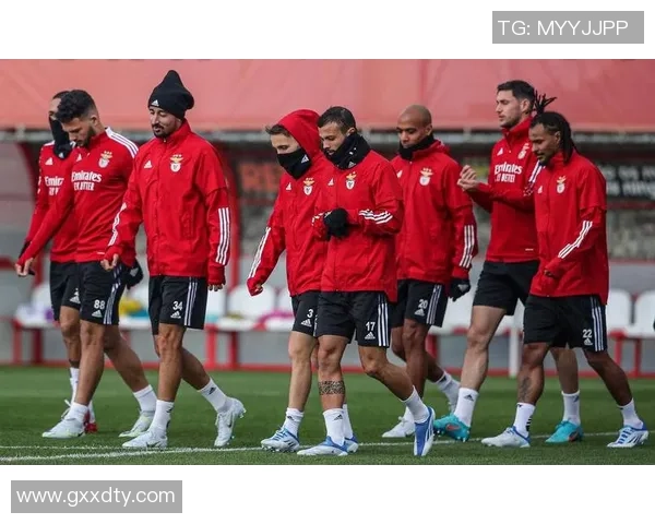 中超精彩对决本菲卡凭乌龙球险胜那不勒斯全场沸腾