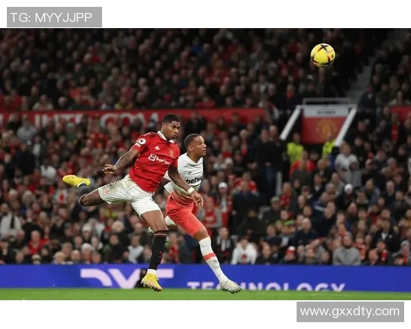 英超焦点战:多特蒙德凭神扑力克曼联战术解析与精彩瞬间回顾 英超焦点战:多特蒙德凭神扑力克曼联战术解析与精彩瞬间回顾